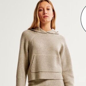 Abercrombie & Fitch Lounge Waffle Sweater Cozy Tan Knit Women's Sweater Size L